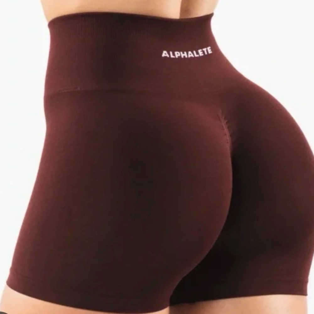 Alphalete Amplify Shorts 4.5” Sangria LIKE NEW